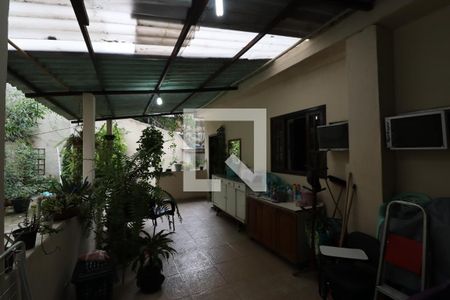 Casa à venda com 100m², 2 quartos e 2 vagasÁrea de Serviço