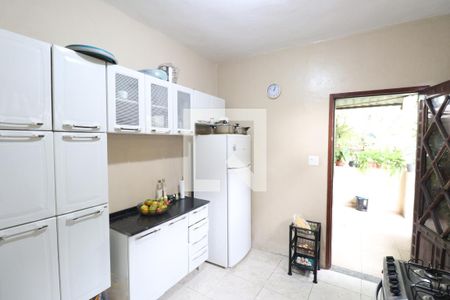 Casa à venda com 100m², 2 quartos e 2 vagasCozinha