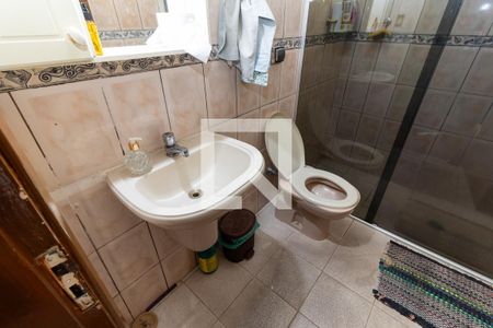 Casa à venda com 220m², 2 quartos e 2 vagasBanheiro