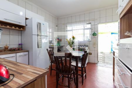 Casa à venda com 220m², 2 quartos e 2 vagasCozinha