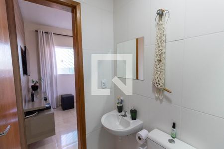 Apartamento à venda com 75m², 2 quartos e 1 vaga Apartamento à venda com 75m², 2 quartos e 1 vagaBanheiro Social