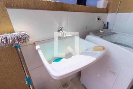 Apartamento à venda com 75m², 2 quartos e 1 vaga Apartamento à venda com 75m², 2 quartos e 1 vagaÁrea de Serviço