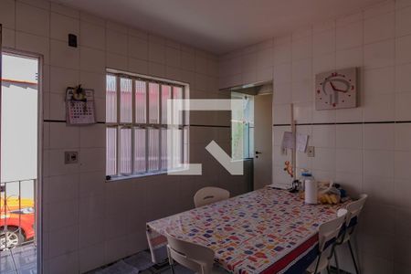 Casa à venda com 300m², 3 quartos e 3 vagasCozinha