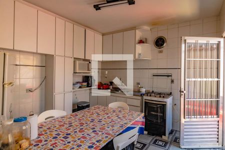 Casa à venda com 300m², 3 quartos e 3 vagasCozinha