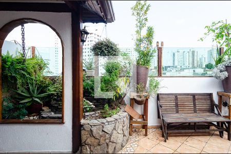 Apartamento à venda com 154m², 2 quartos e 2 vagasCobertura