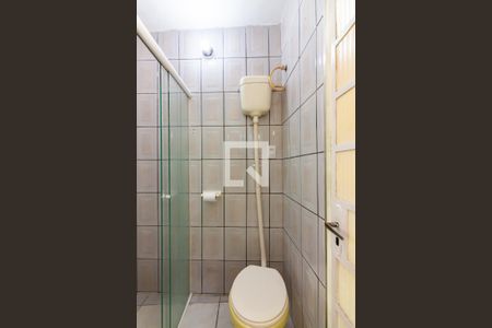 Banheiro de casa para alugar com 1 quarto, 40m² em Ayrosa, Osasco