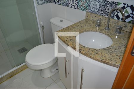 Apartamento para alugar com 72m², 2 quartos e 1 vagaBanheiro do corredor