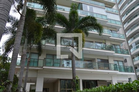 Apartamento para alugar com 72m², 2 quartos e 1 vagaFachada