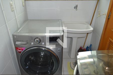 Apartamento para alugar com 72m², 2 quartos e 1 vagaÁrea de serviço