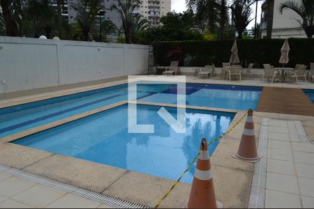 Apartamento para alugar com 72m², 2 quartos e 1 vagaÁrea comum - Piscina