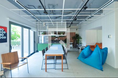 Studio para alugar com 27m², 1 quarto e sem vaga Studio para alugar com 27m², 1 quarto e sem vagaÁrea comum - Salão de festas