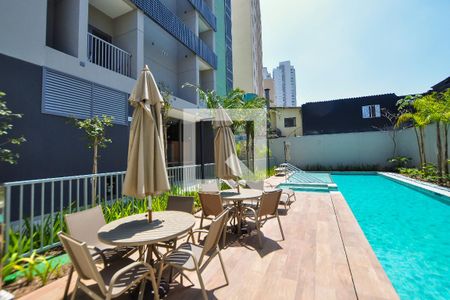 Studio para alugar com 27m², 1 quarto e sem vaga Studio para alugar com 27m², 1 quarto e sem vagaÁrea comum - Piscina