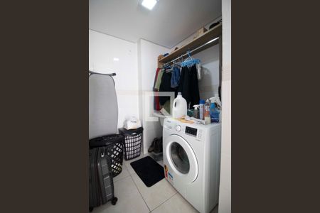 Apartamento para alugar com 77m², 2 quartos e 1 vagaÁrea de serviço