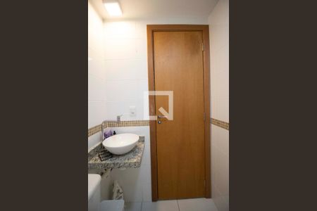 Apartamento para alugar com 77m², 2 quartos e 1 vagaBanheiro da suíte 1