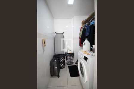 Apartamento para alugar com 77m², 2 quartos e 1 vagaÁrea de serviço