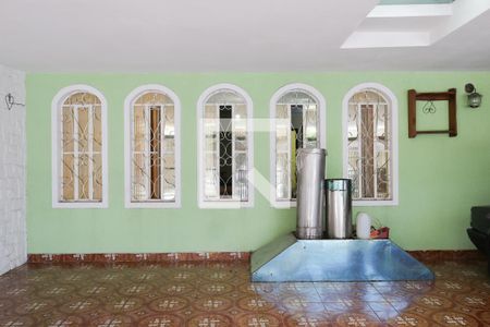 Casa à venda com 450m², 5 quartos e 2 vagas Casa à venda com 450m², 5 quartos e 2 vagasGaragem