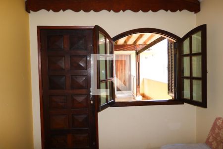 Casa à venda com 450m², 5 quartos e 2 vagas Casa à venda com 450m², 5 quartos e 2 vagasQuarto 4