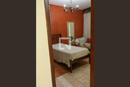 Casa à venda com 450m², 5 quartos e 2 vagas Casa à venda com 450m², 5 quartos e 2 vagasQuarto 1