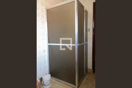 Casa à venda com 450m², 5 quartos e 2 vagas Casa à venda com 450m², 5 quartos e 2 vagasBanheiro 2