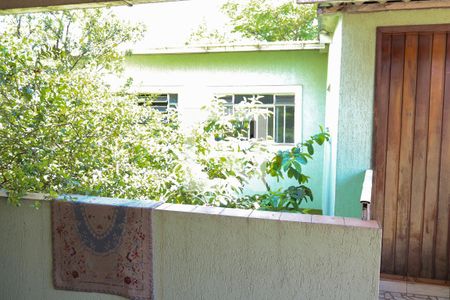 Casa à venda com 450m², 5 quartos e 2 vagas Casa à venda com 450m², 5 quartos e 2 vagasÁrea externa