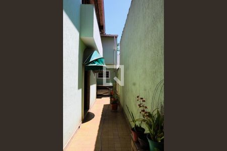 Casa à venda com 450m², 5 quartos e 2 vagas Casa à venda com 450m², 5 quartos e 2 vagasCorredor