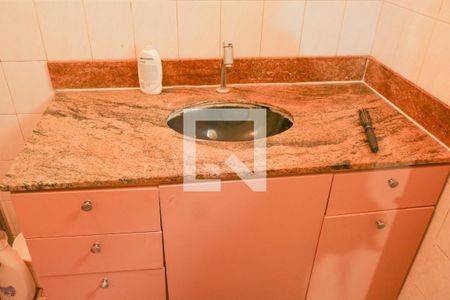 Casa à venda com 450m², 5 quartos e 2 vagas Casa à venda com 450m², 5 quartos e 2 vagasBanheiro 1