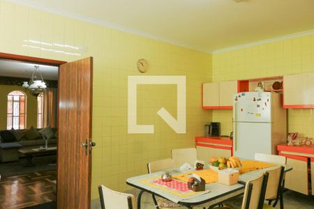 Casa à venda com 450m², 5 quartos e 2 vagas Casa à venda com 450m², 5 quartos e 2 vagasCozinha