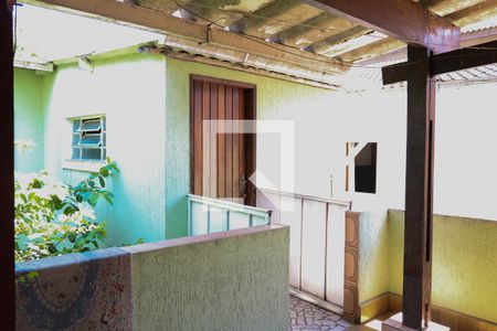 Casa à venda com 450m², 5 quartos e 2 vagas Casa à venda com 450m², 5 quartos e 2 vagasÁrea externa