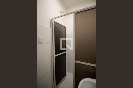 Apartamento à venda com 137m², 3 quartos e 1 vaga Apartamento à venda com 137m², 3 quartos e 1 vagaBanheiro social - box