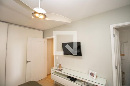 Suíte de apartamento à venda com 3 quartos, 130m² em Itaim Bibi, São Paulo