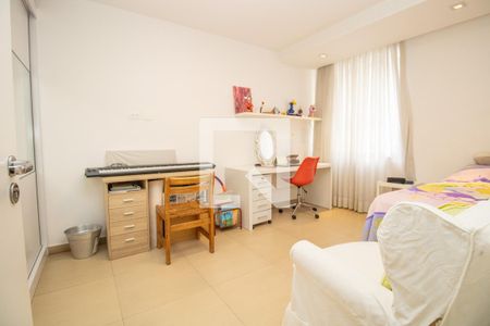 Apartamento à venda com 130m², 3 quartos e 3 vagasQuarto 3