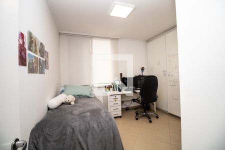 Apartamento à venda com 130m², 3 quartos e 3 vagasQuarto 2