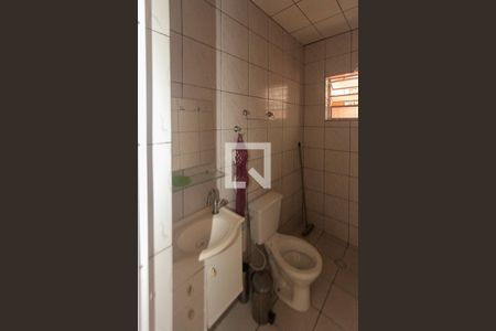 Banheiro de casa à venda com 3 quartos, 130m² em Jardim Adutora, São Paulo