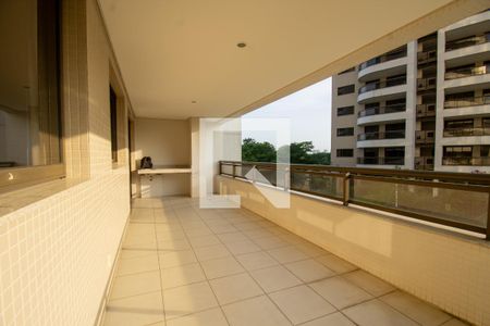 Varanda de apartamento para alugar com 3 quartos, 118m² em Barra da Tijuca, Rio de Janeiro