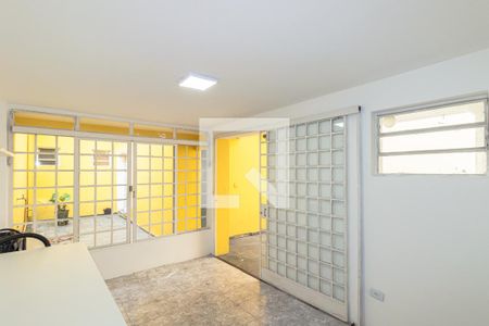 Casa à venda com 200m², 4 quartos e 1 vagaÁrea de Serviço