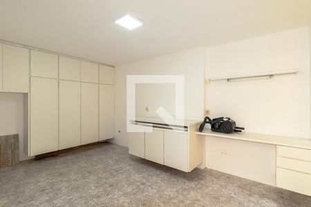 Casa à venda com 200m², 4 quartos e 1 vagaÁrea de Serviço