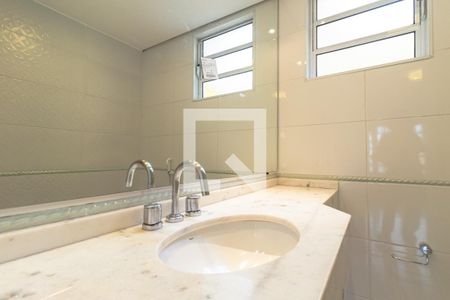 Casa à venda com 200m², 4 quartos e 1 vagaLavabo