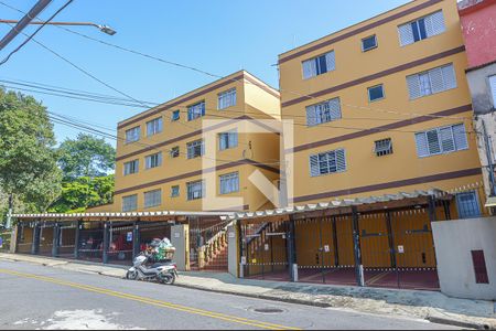 Apartamento para alugar com 60m², 2 quartos e 1 vaga Apartamento para alugar com 60m², 2 quartos e 1 vagaFachada