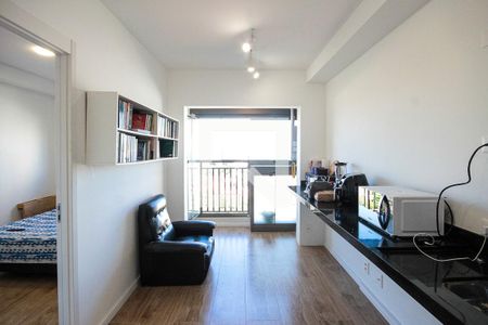 Sala e Cozinha de apartamento à venda com 1 quarto, 28m² em Vila Independência, São Paulo
