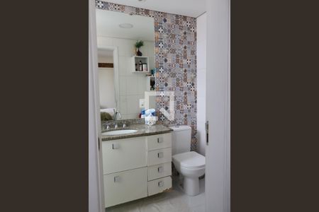 Apartamento à venda com 148m², 3 quartos e 4 vagasBanheiro da Suíte 1