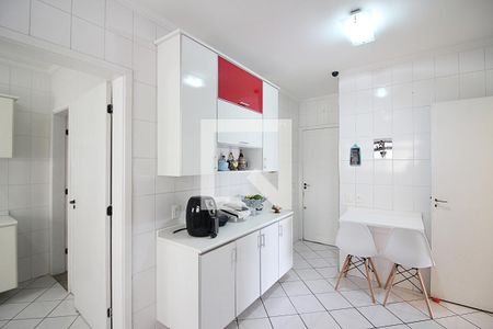 Apartamento para alugar com 130m², 3 quartos e 3 vagasCozinha