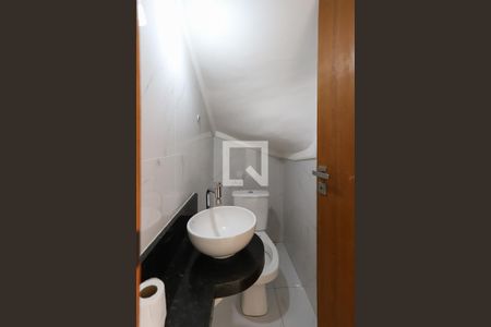 Lavabo de casa para alugar com 3 quartos, 80m² em Vila Santa Maria, São Paulo