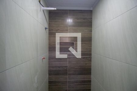 Banheiro de apartamento para alugar com 1 quarto, 48m² em Vargem Pequena, Rio de Janeiro