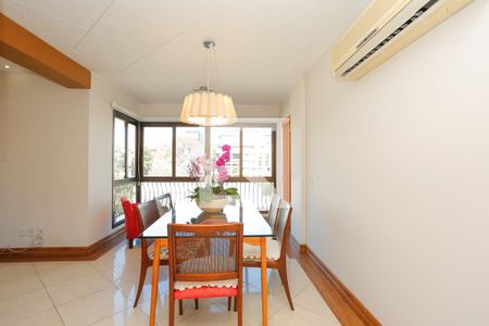 Sala de apartamento para alugar com 3 quartos, 173m² em Mont Serrat, Porto Alegre