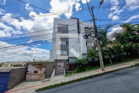 Apartamento à venda com 130m², 2 quartos e 2 vagas Apartamento à venda com 130m², 2 quartos e 2 vagasFachada