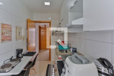 Apartamento à venda com 130m², 2 quartos e 2 vagas Apartamento à venda com 130m², 2 quartos e 2 vagasCozinha