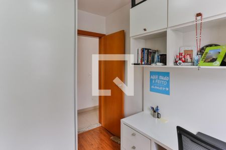 Quarto 1 de apartamento à venda com 2 quartos, 130m² em Santa Tereza, Belo Horizonte