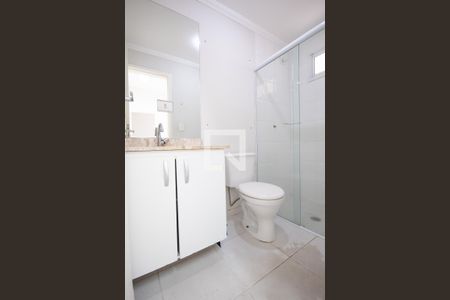 Banheiro de apartamento para alugar com 1 quarto, 40m² em Vila Osasco, Osasco