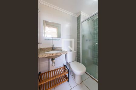 Apartamento para alugar com 67m², 2 quartos e 1 vaga Apartamento para alugar com 67m², 2 quartos e 1 vagaBanheiro do Quarto 2