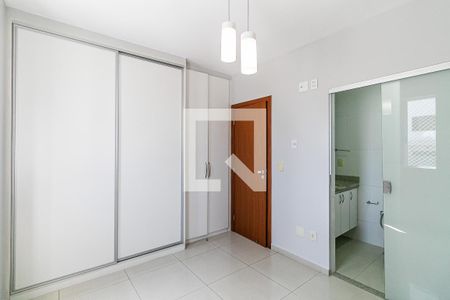 Apartamento para alugar com 83m², 3 quartos e 2 vagas Apartamento para alugar com 83m², 3 quartos e 2 vagasSuíte